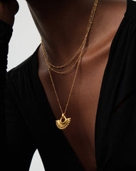 Zenyu Fan Necklace | 18k Gold Plated