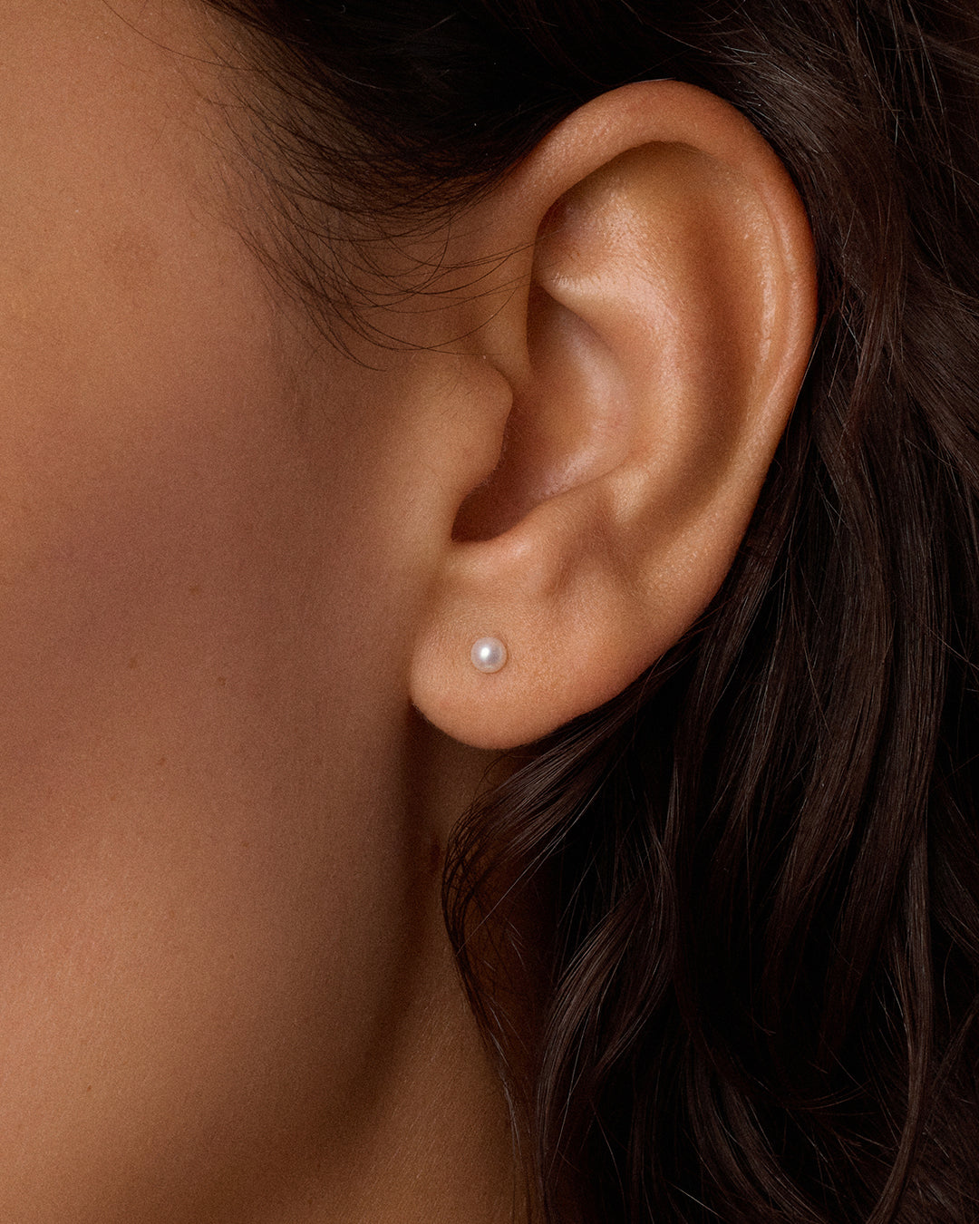 Pearl Flat Back Single Stud