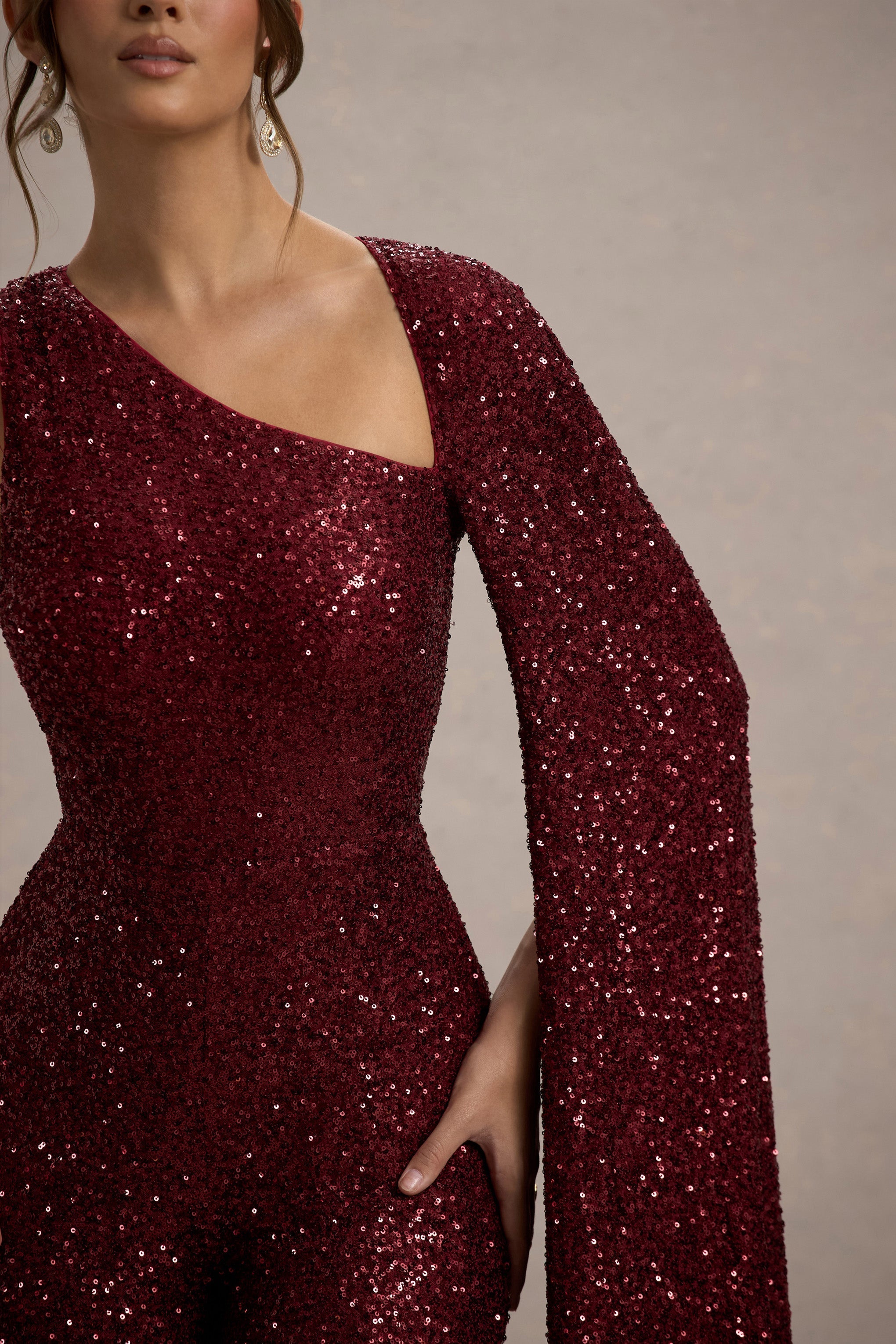 Star Seeker | Port Sequin One-Shoulder Cape Sleeve Jumpsuit