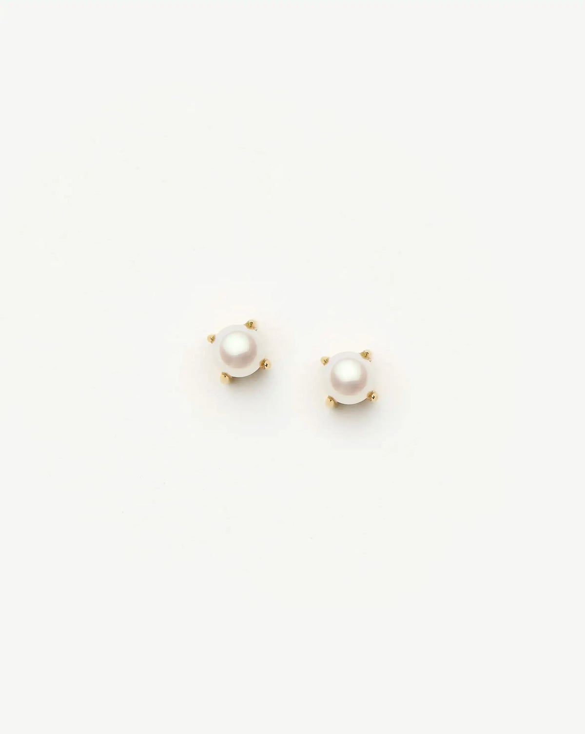 Classic Pearl Stud Earrings | 18k Gold Vermeil/Pearl