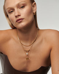 Curly Molten Initial Pendant Necklace - Initial M | 18k Gold Vermeil