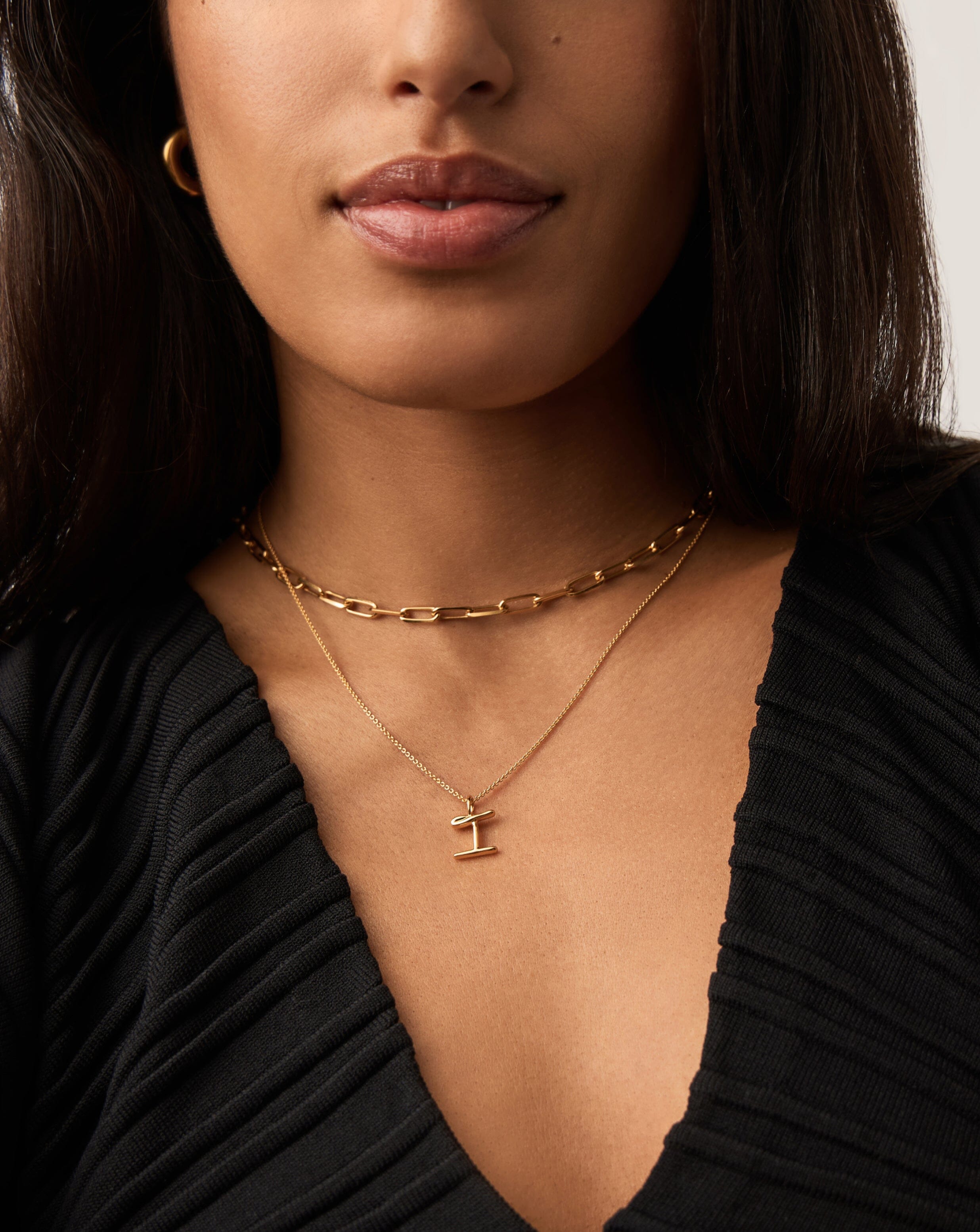 Curly Molten Mini Initial Necklace - I | 18k Gold Vermeil