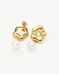 Eny Puffy Daisy Pearl Drop Earrings | 18k Gold Plated/Pearl