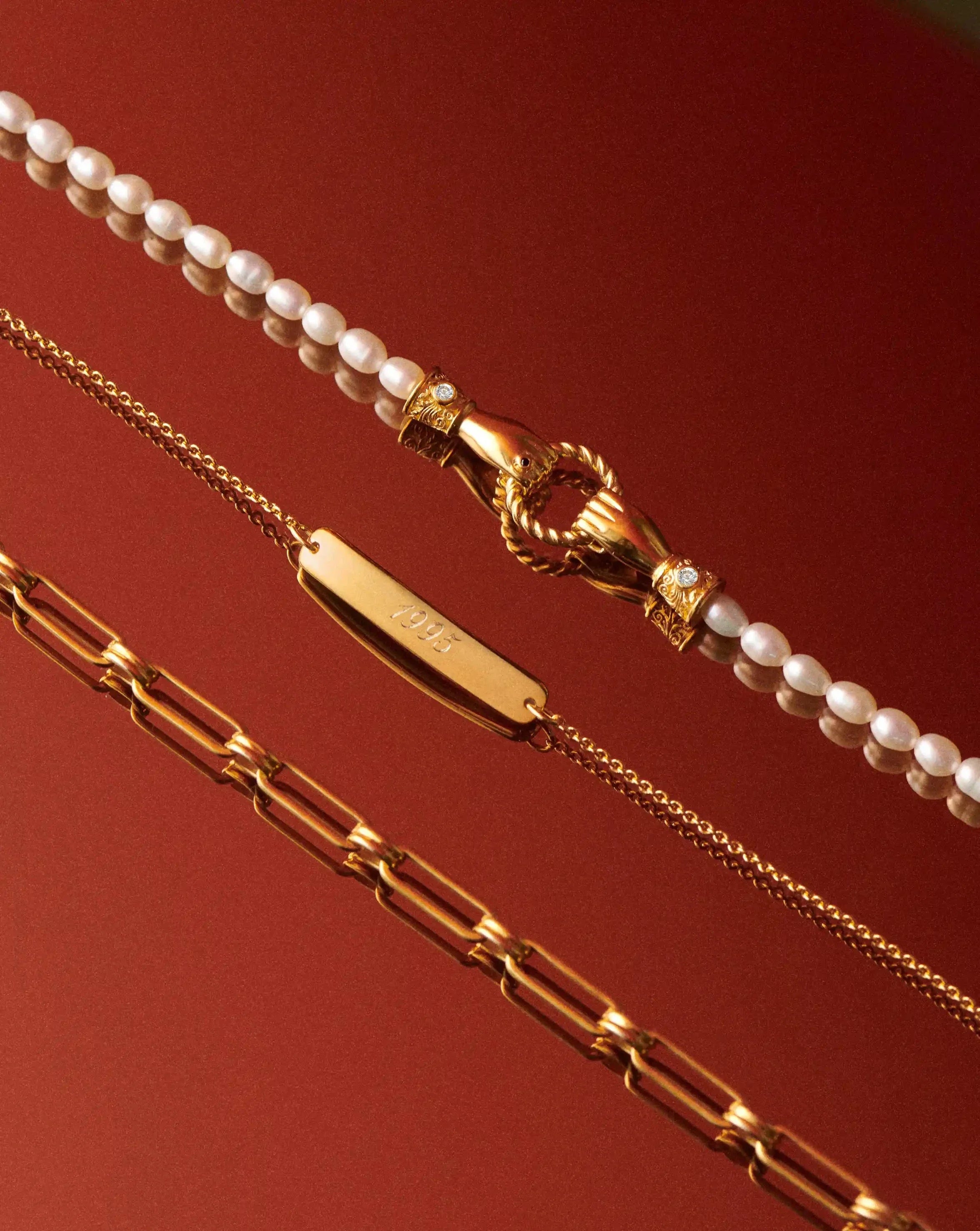 Harris Reed In Good Hands Pearl Bracelet | 18k Gold Plated/Pearl & Black Onyx