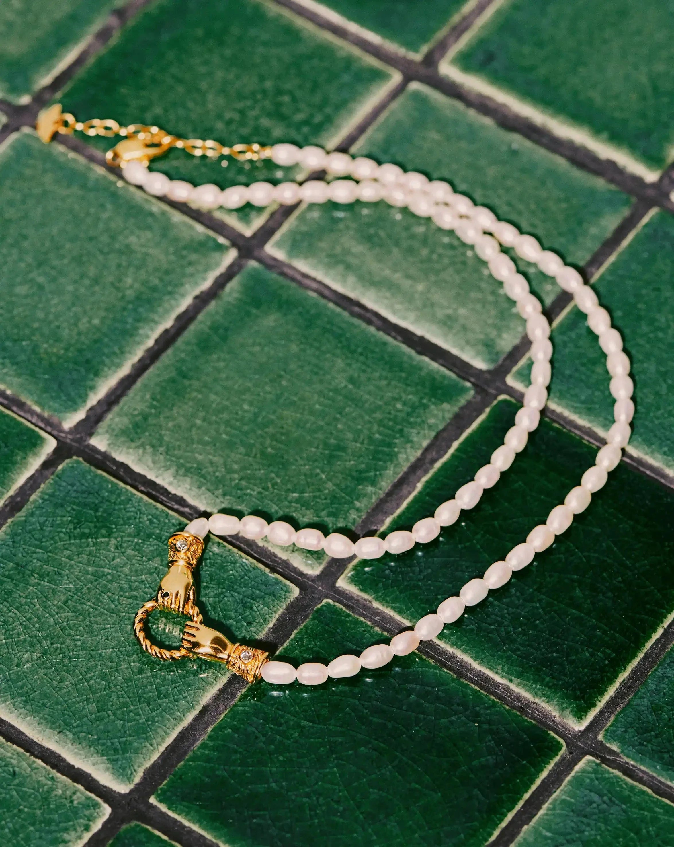 Harris Reed In Good Hands Pearl Pendant Necklace | 18k Gold Plated/Pearl & Black Onyx