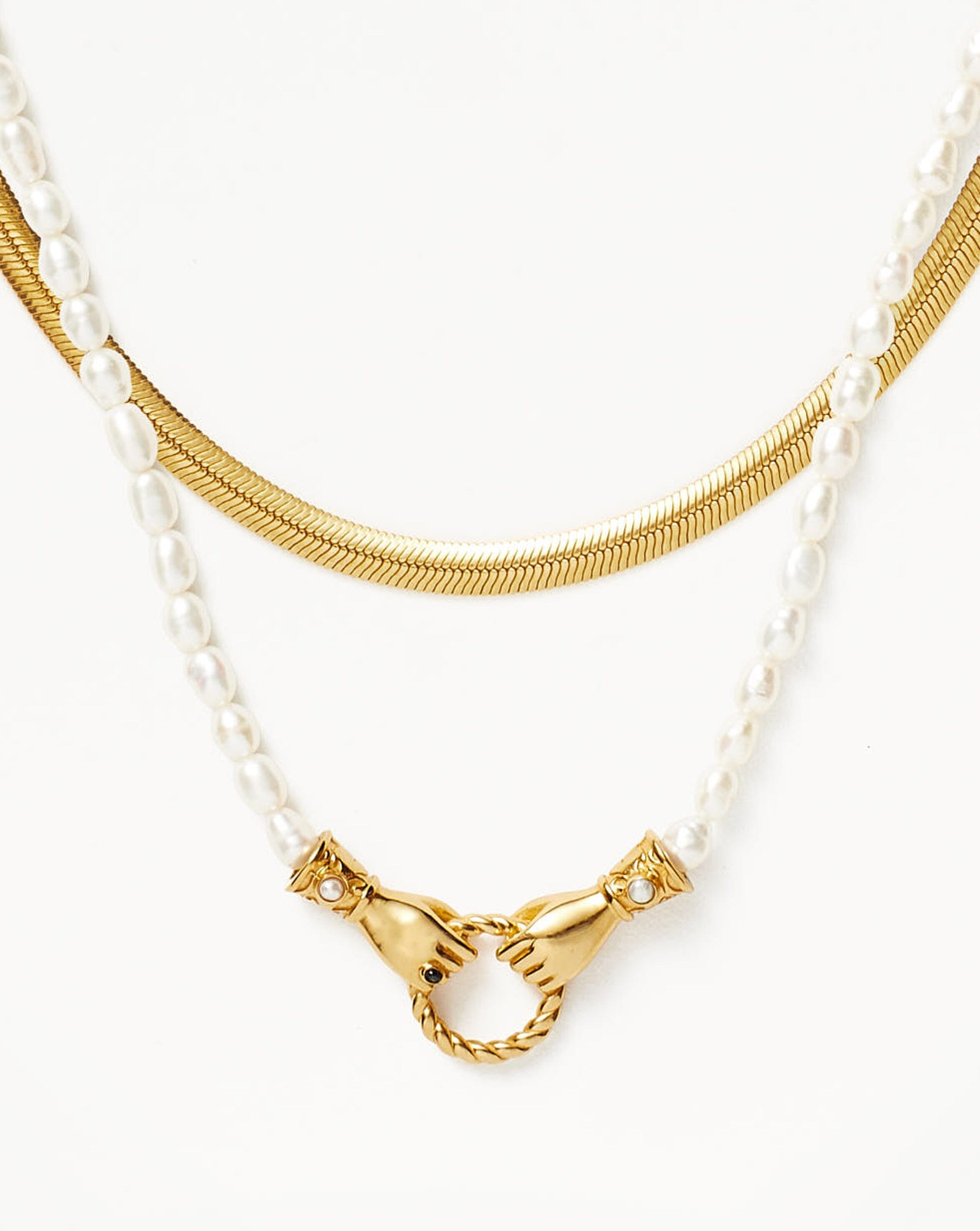 Iconic In Good Hands Necklace Set