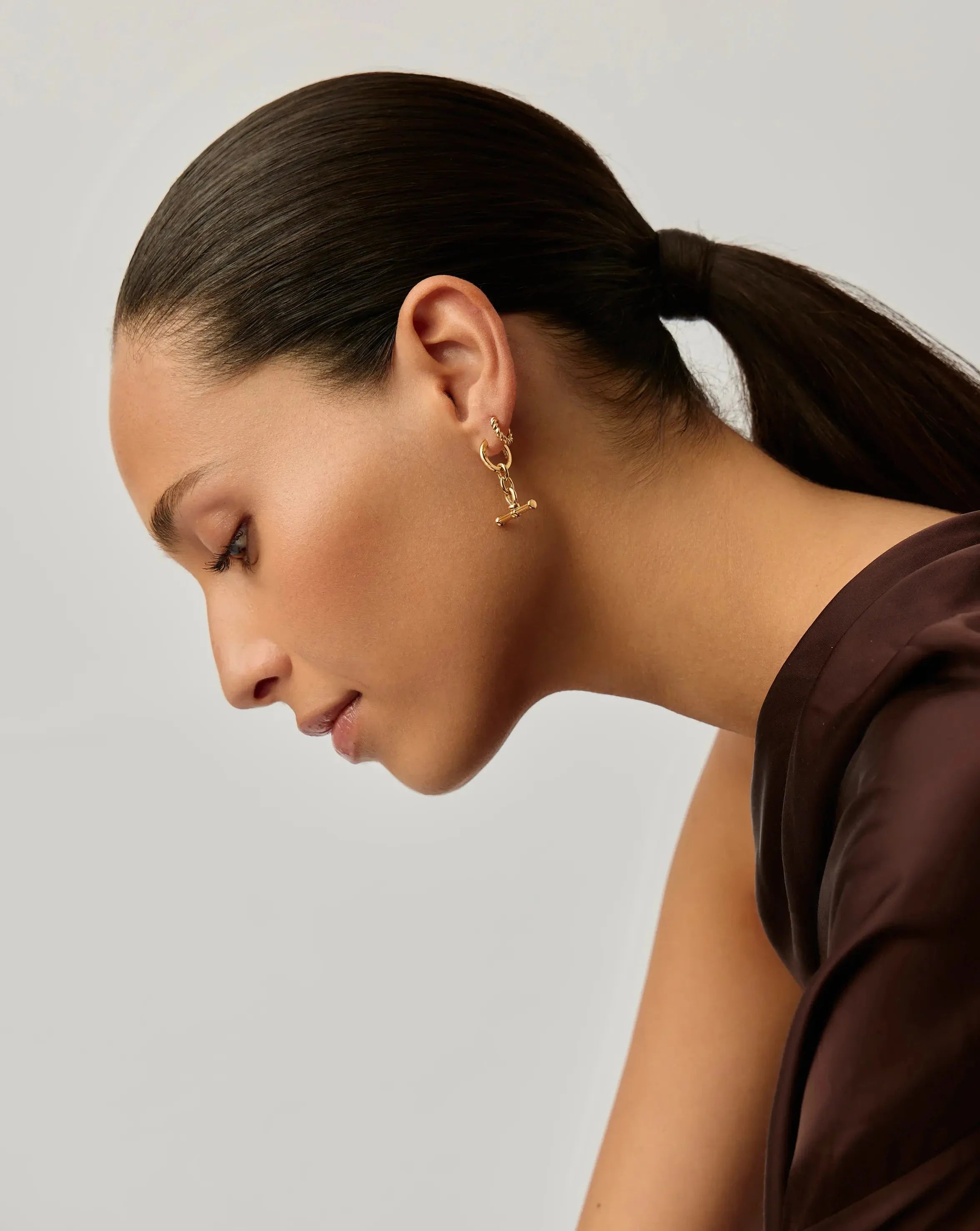 Ridge T-Bar Drop Huggies | 18ct Gold Plated