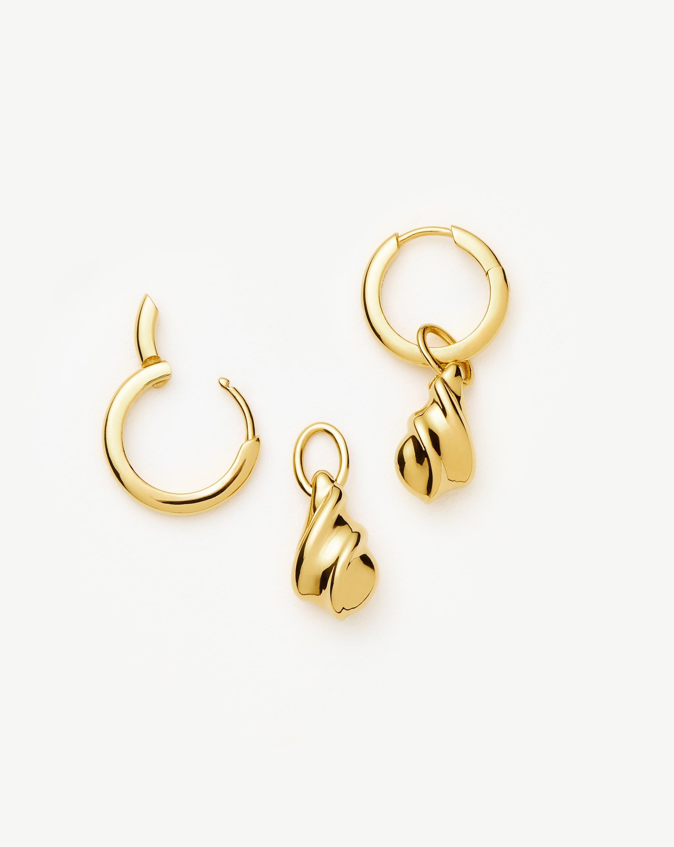 Savi Ridge Droplet Charm Earrings | 18k Gold Vermeil