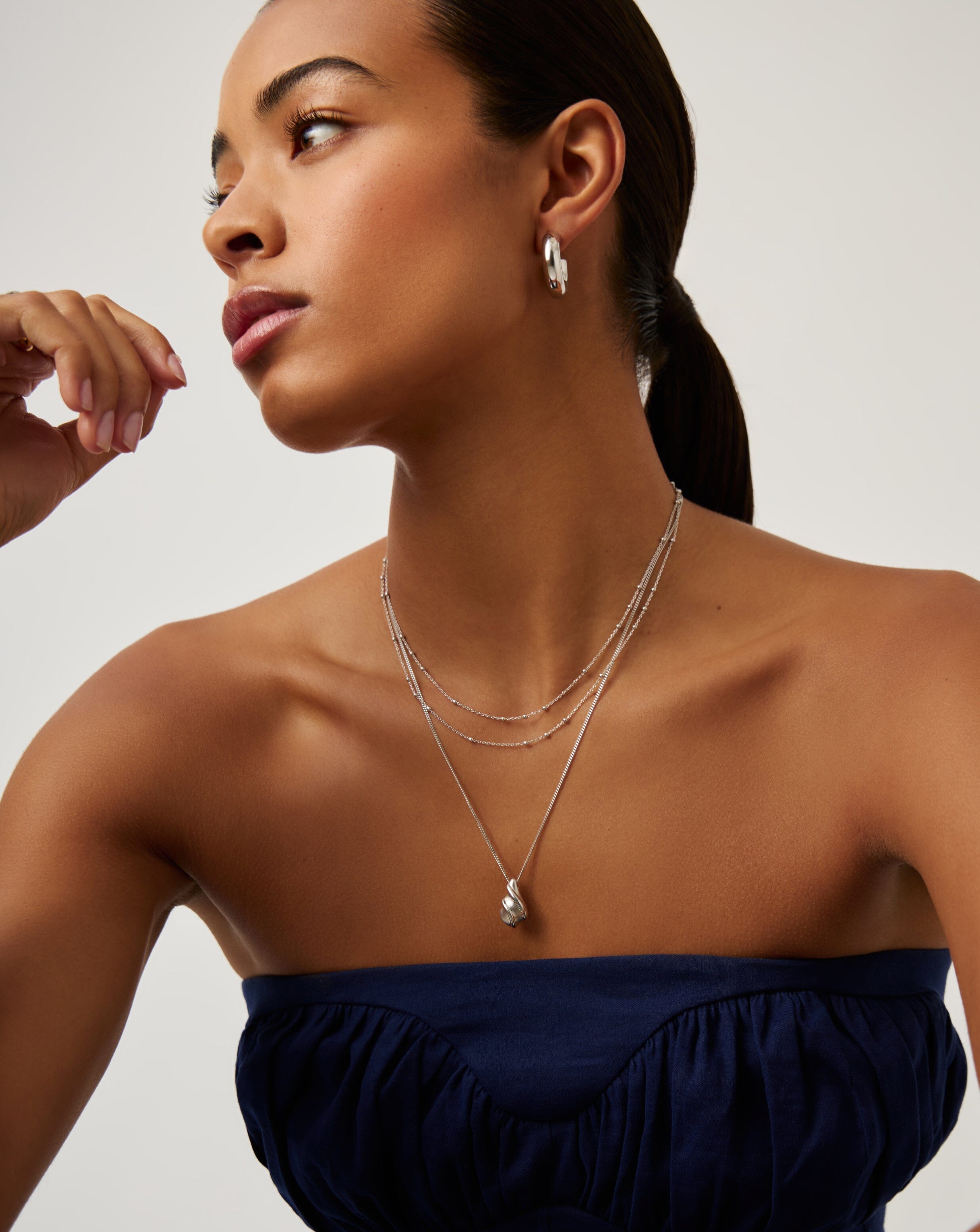 Savi Ridge Droplet Pendant Necklace | Silver Plated