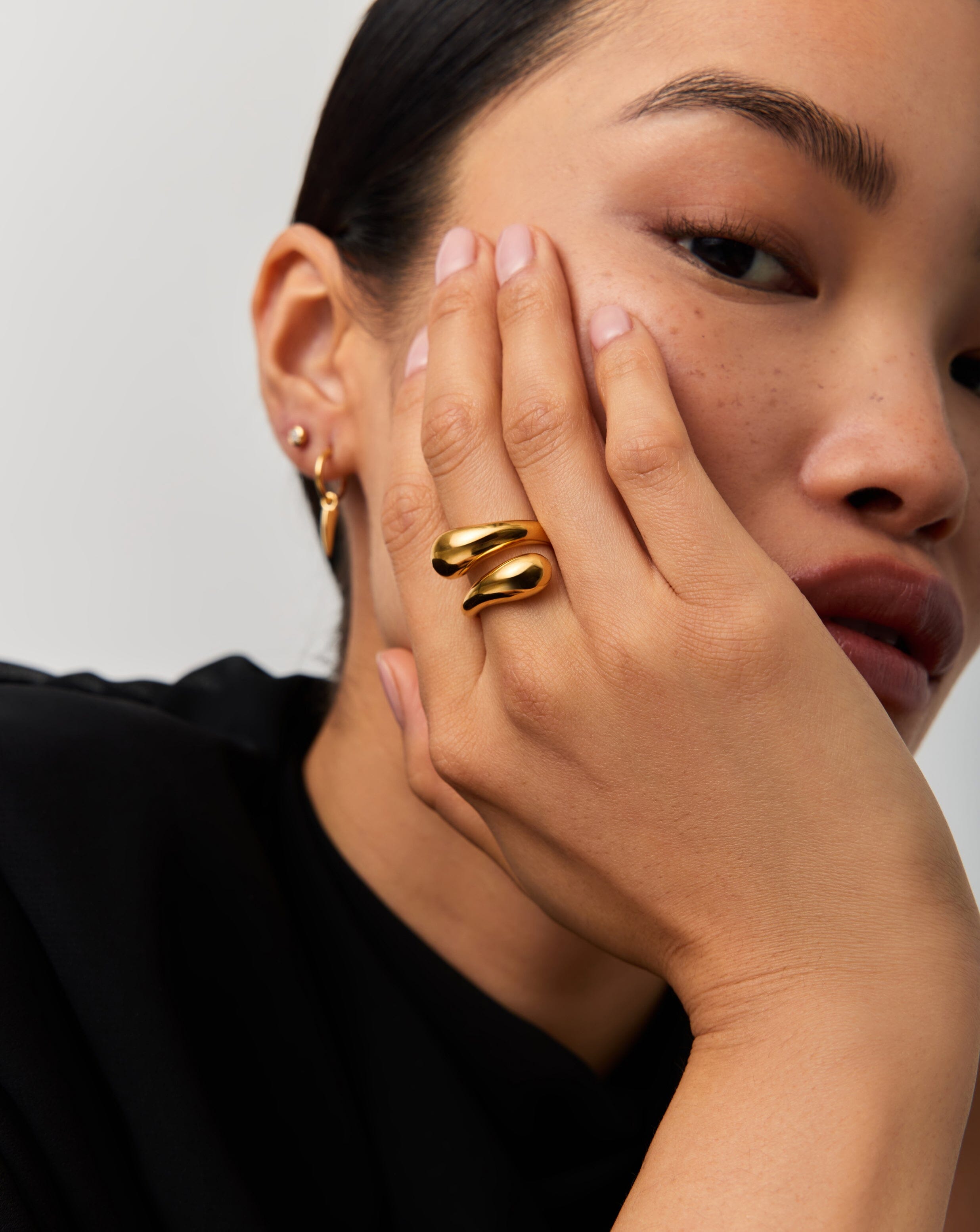 Savi Sculptural Crossover Ring | 18k Gold Vermeil