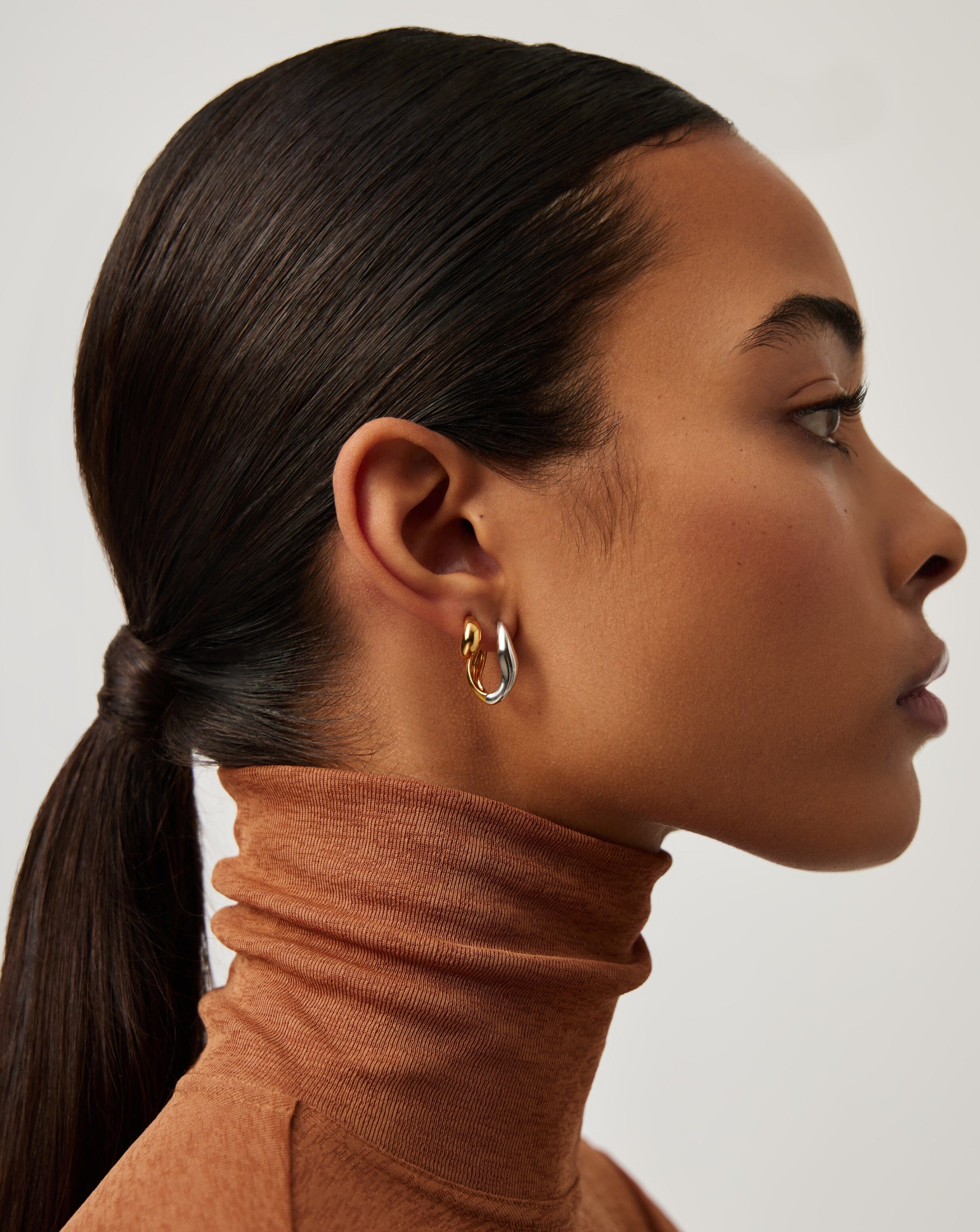 Savi Signature Small Hoop Earrings | Mix Metal