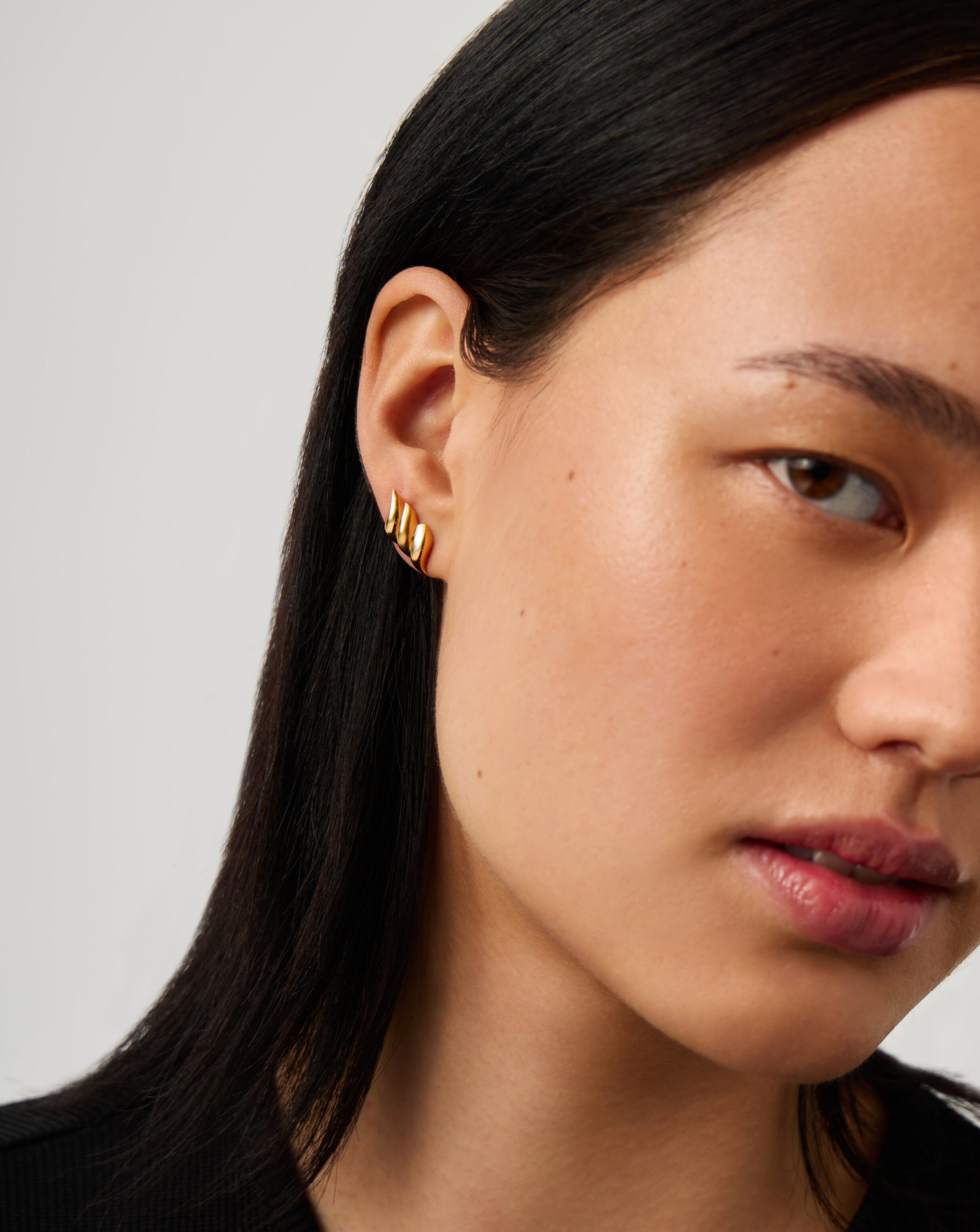 Savi Signature Stud Earrings | 18k Gold Plated