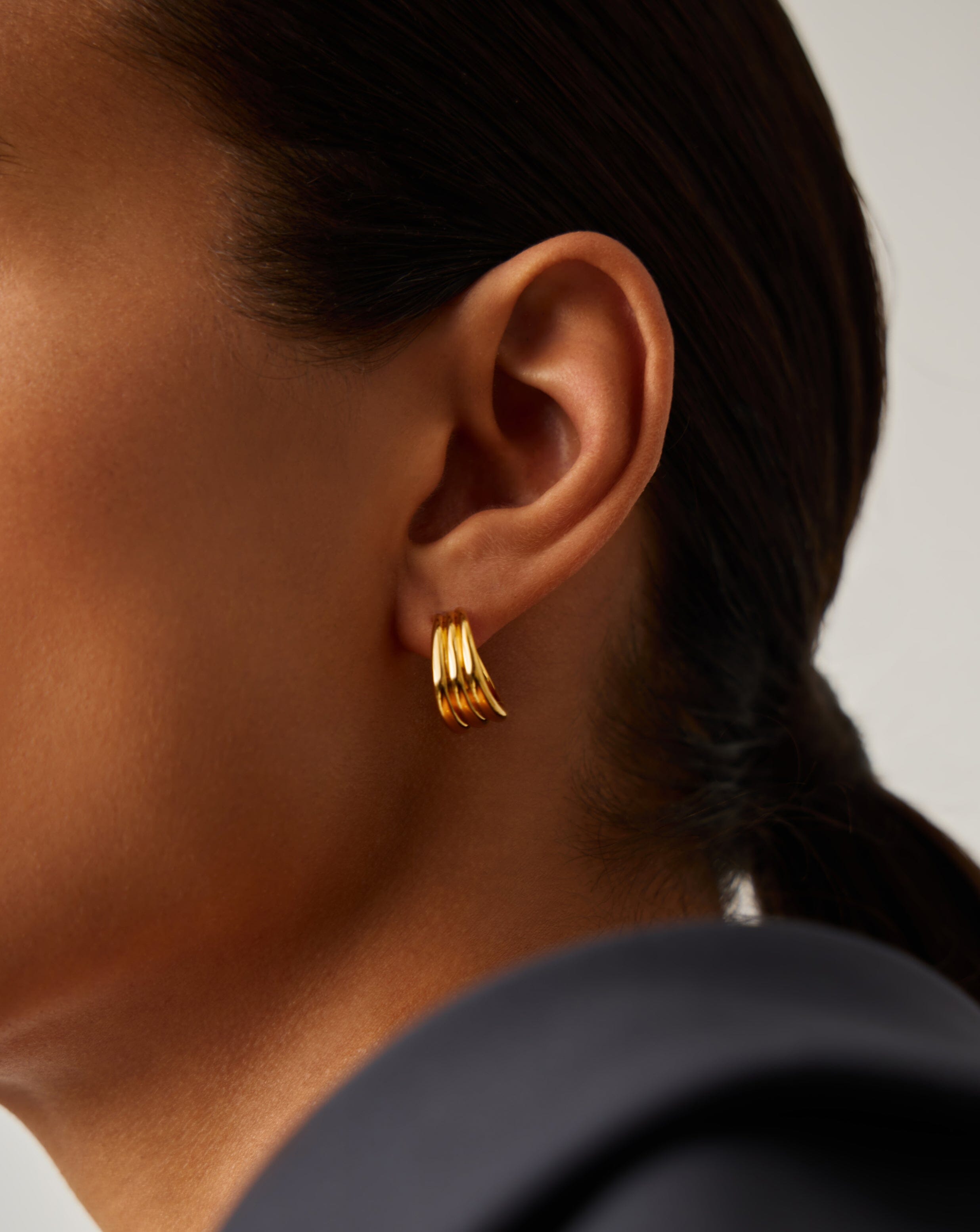 Savi Triple Ridge Hoop Earrings | 18k Gold Vermeil