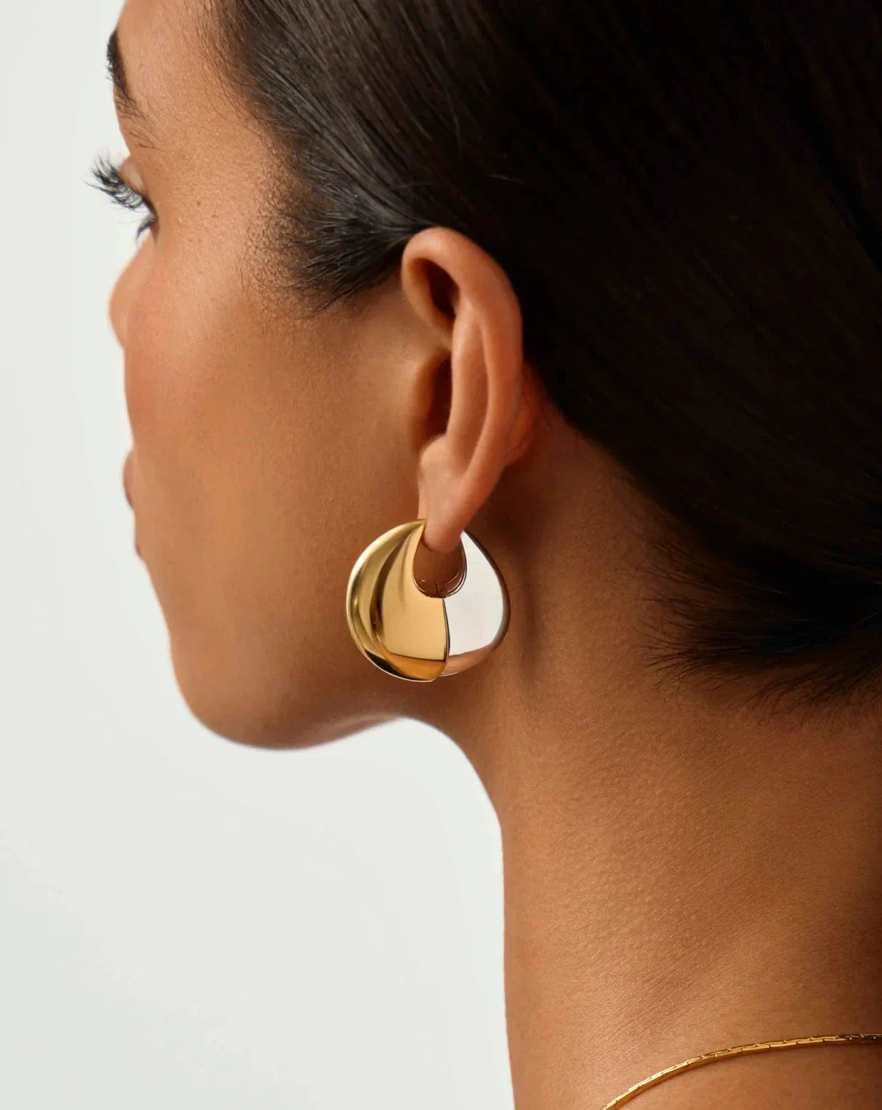 Sculptural Pebble Medium Hoop Earrings | Mixed Metal