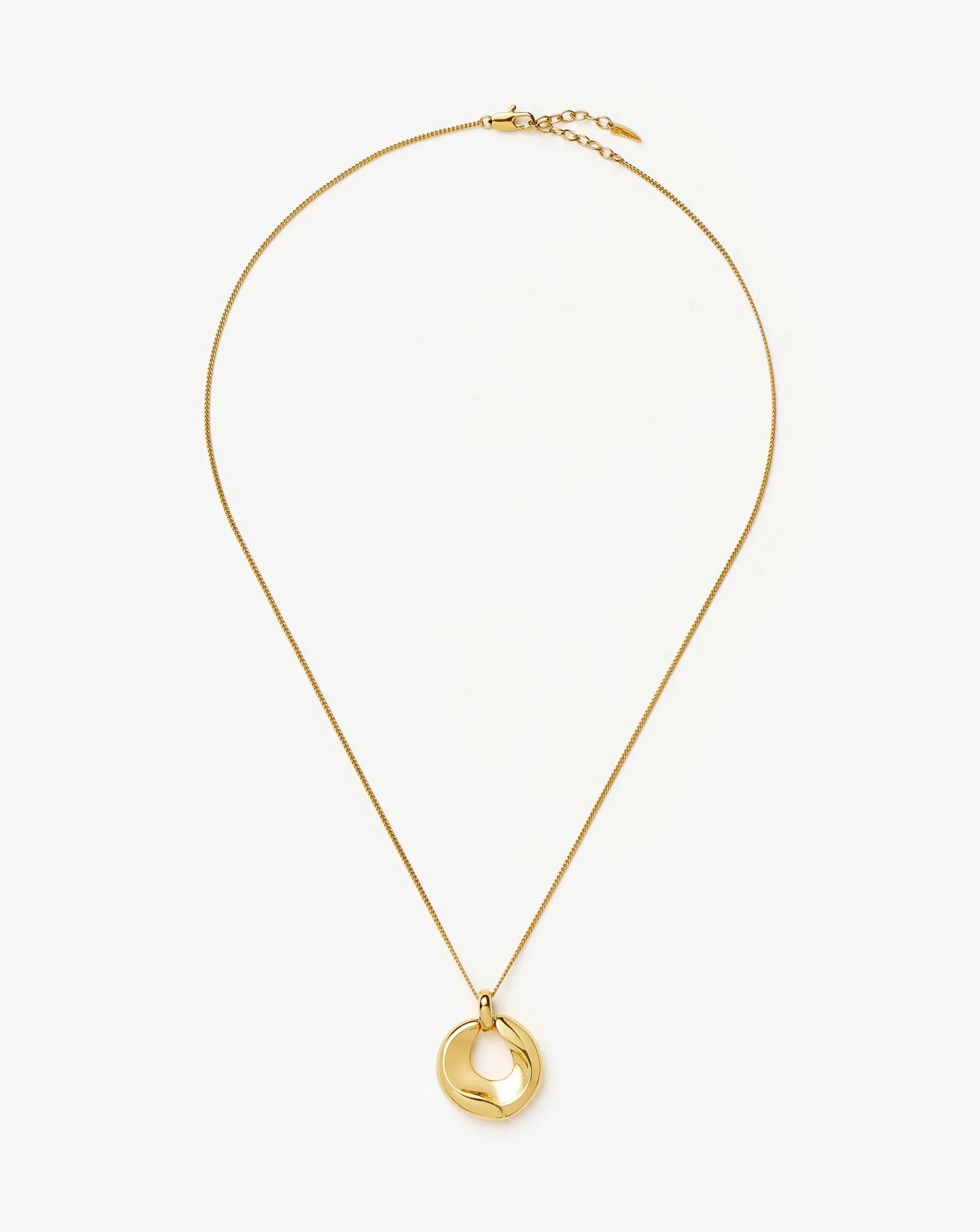 Sculptural Ridge Molten Pendant Necklace | 18k Gold Plated