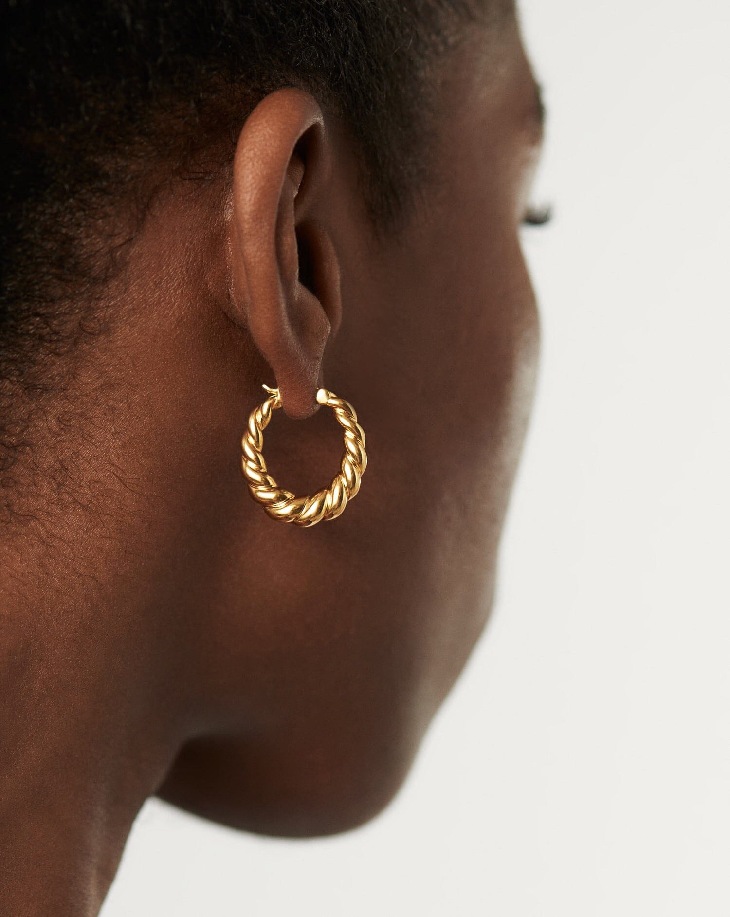 Twisted Tidal Medium Hoop Earrings | 18k Gold Plated