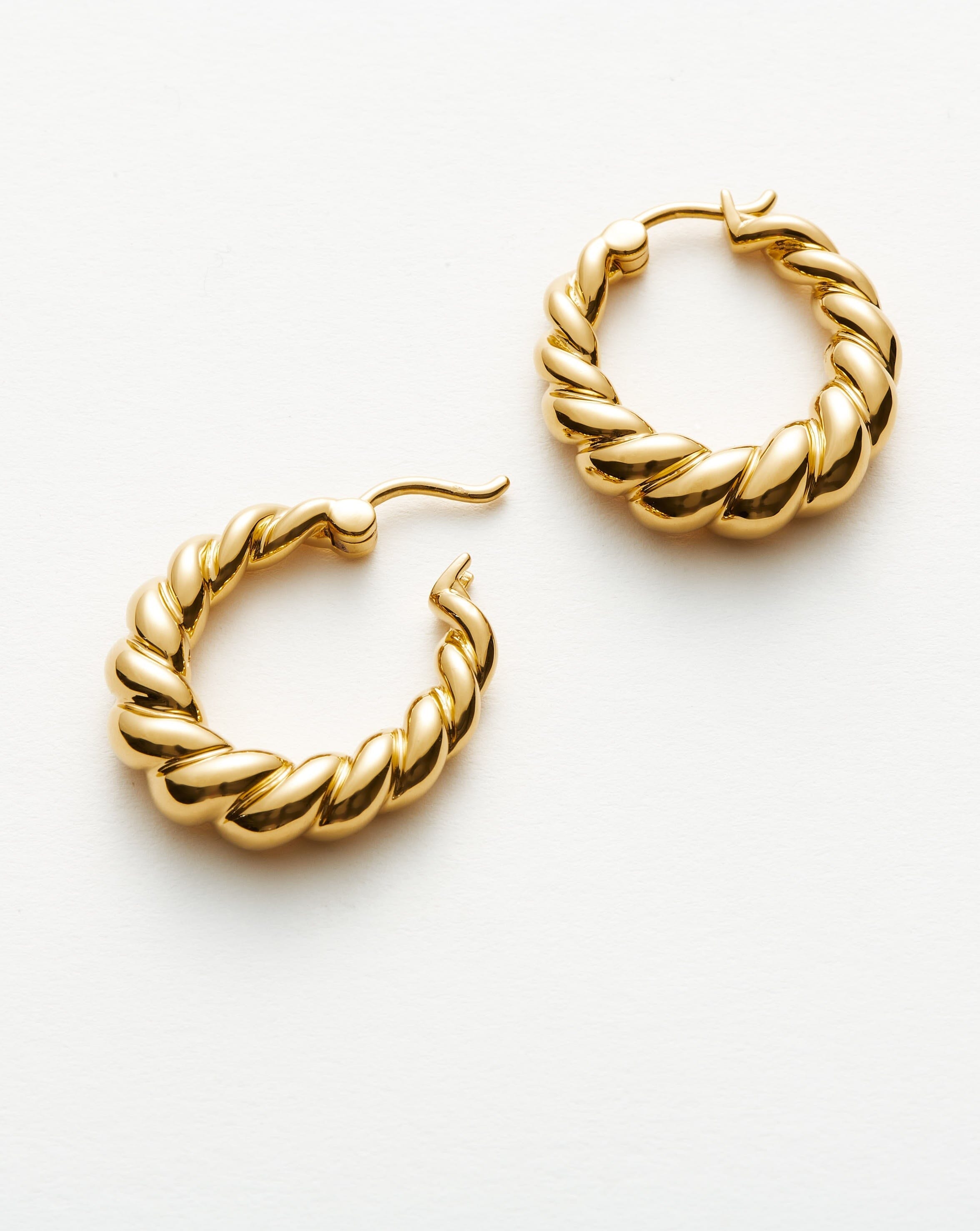 Twisted Tidal Medium Hoop Earrings | 18k Gold Plated