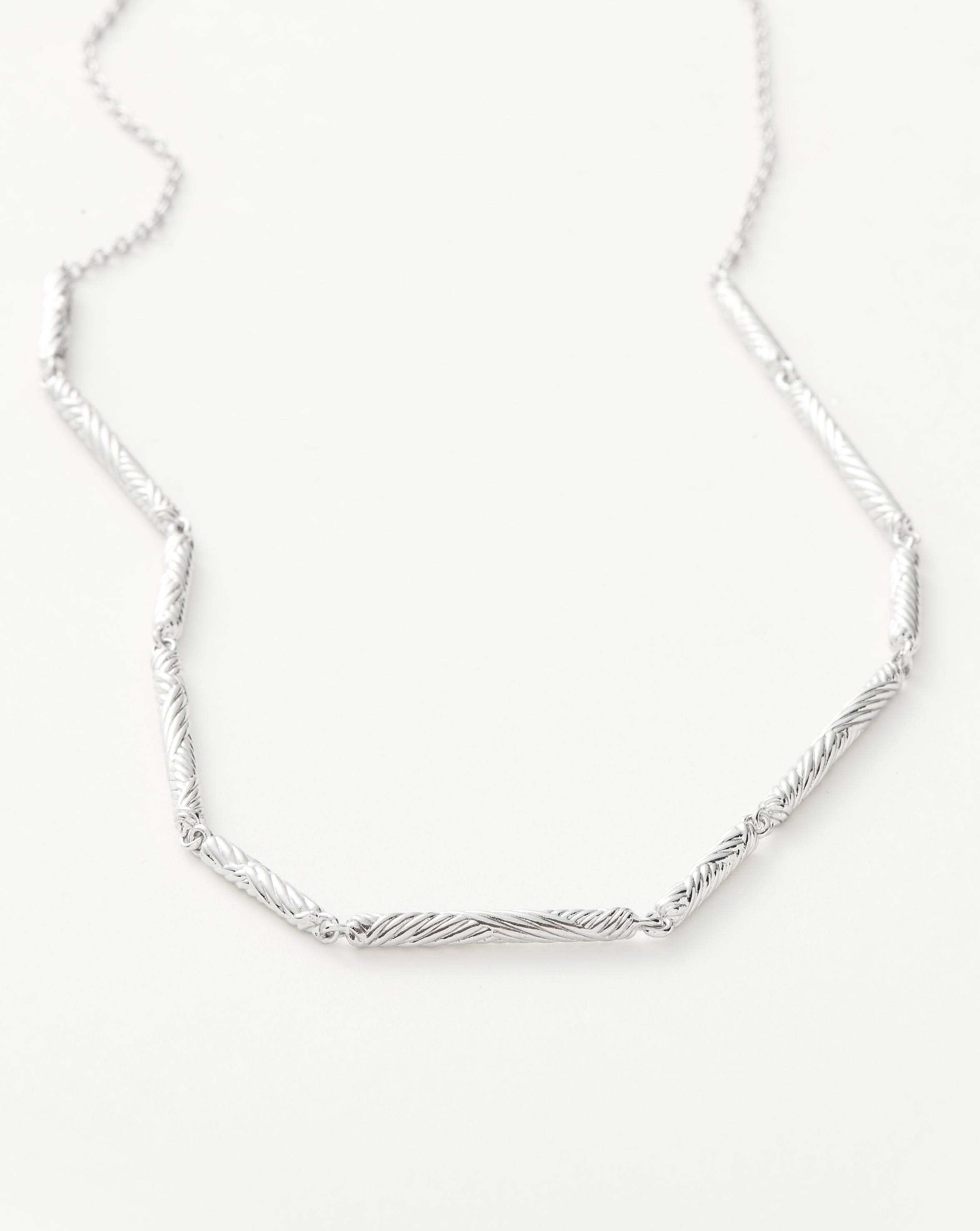 Wavy Ridge Chain Choker