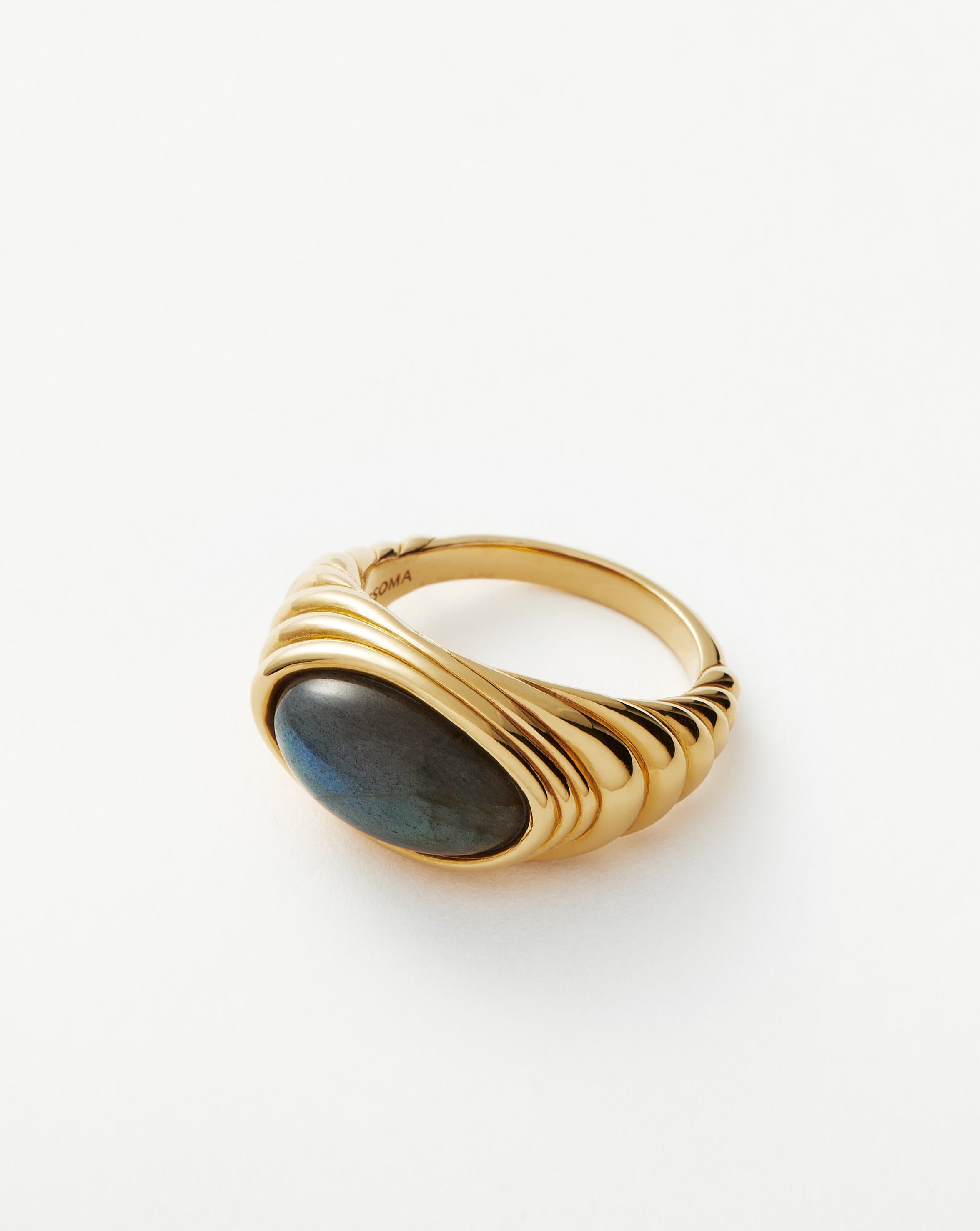 Wavy Ridge Gemstone Ring