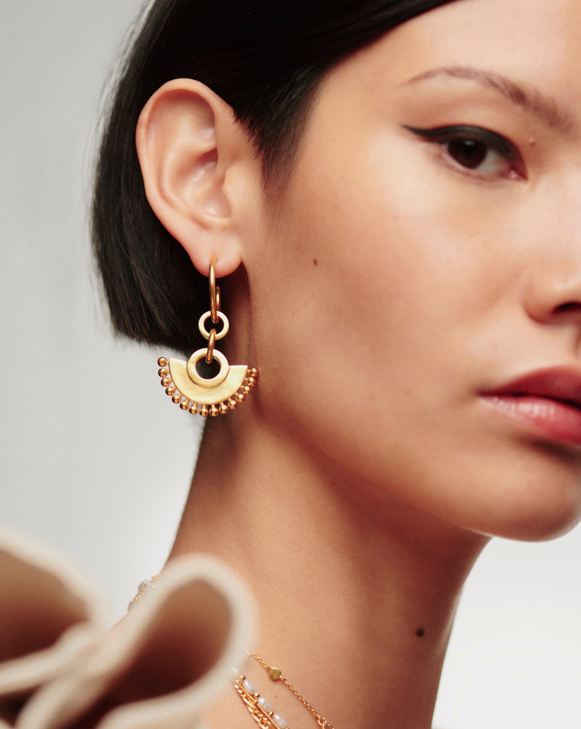 Zenyu Fan Chandelier Hoop Earrings