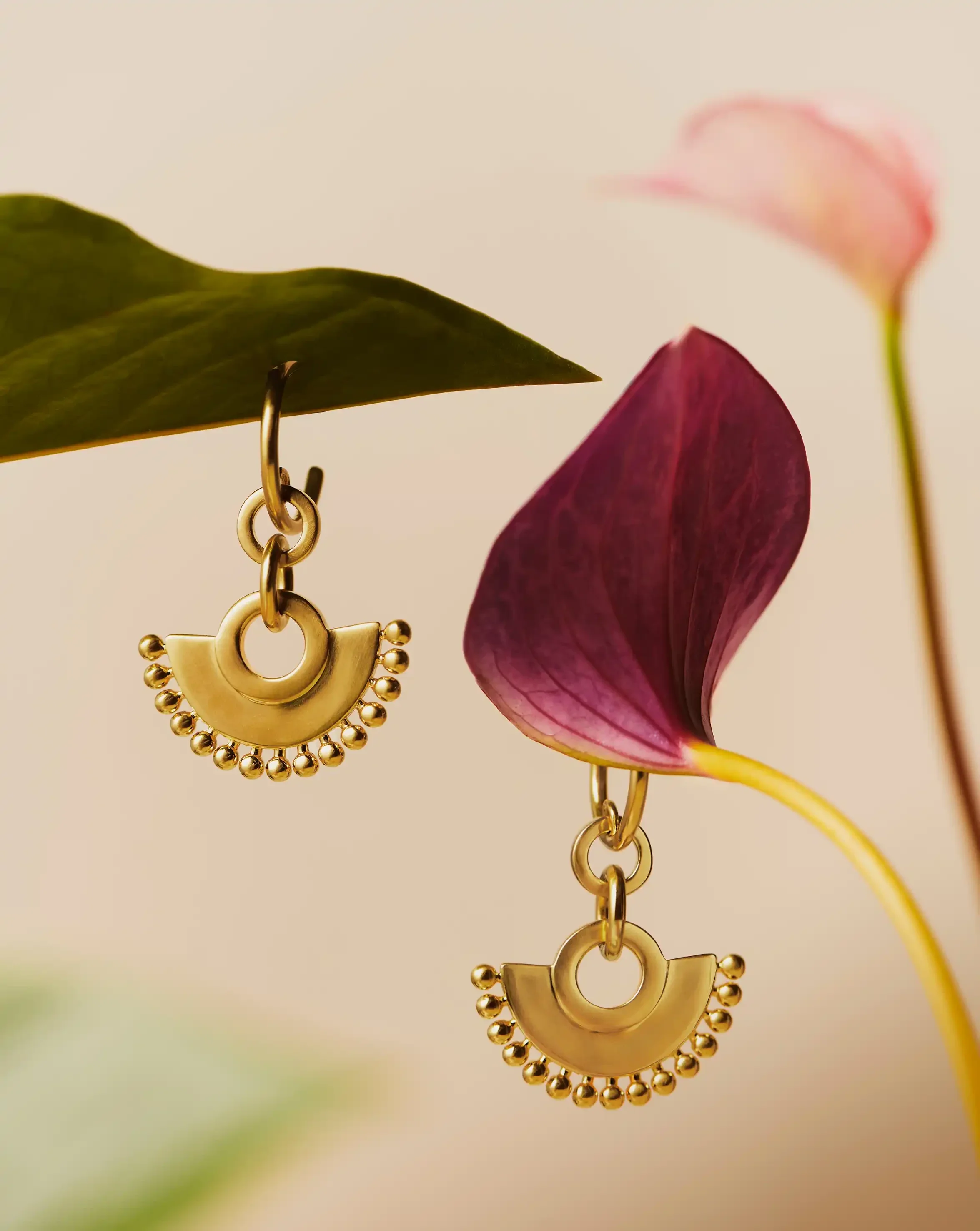 Zenyu Fan Chandelier Hoop Earrings