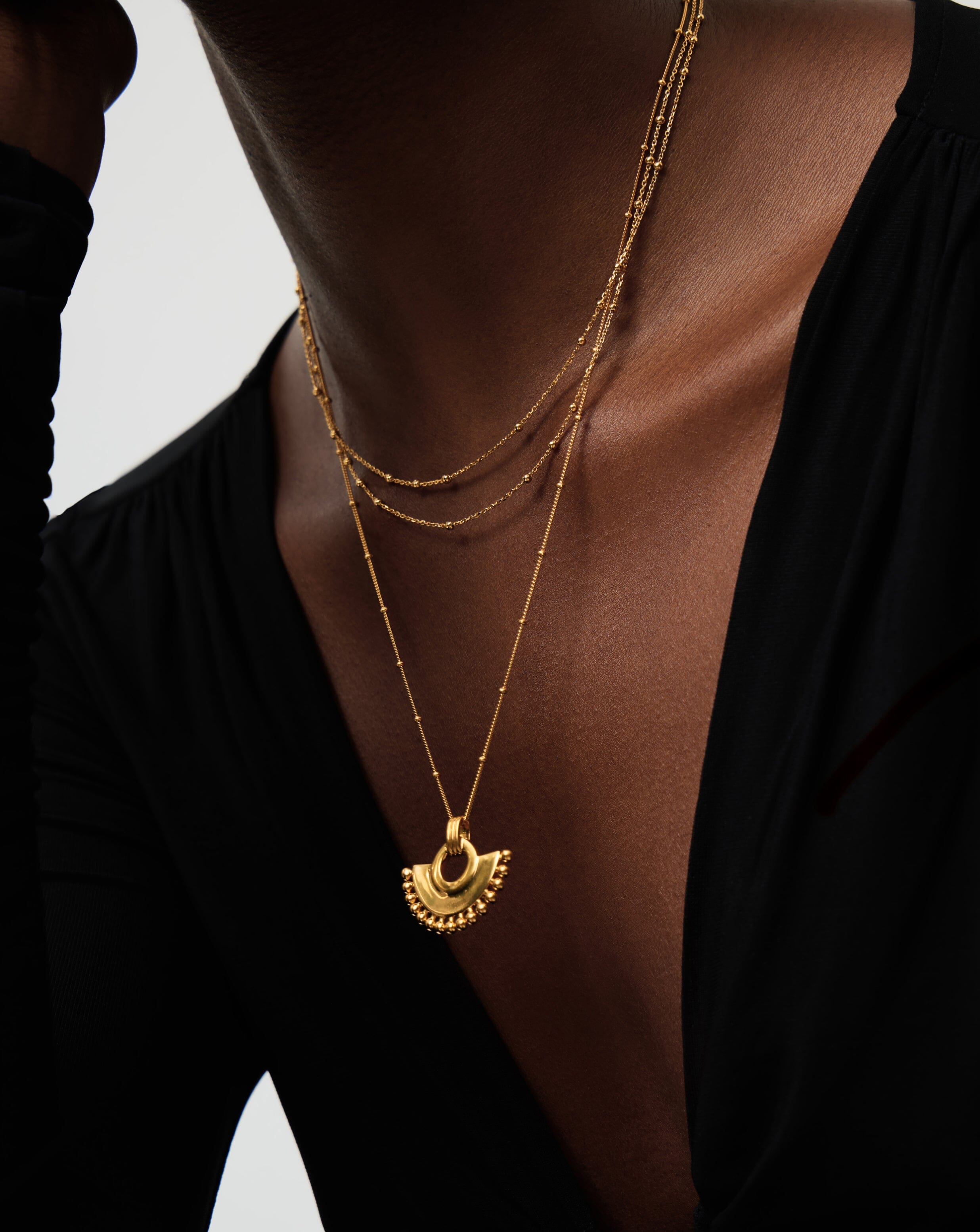Zenyu Fan Necklace | 18k Gold Plated